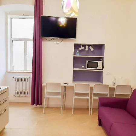 Affittacamere Center Rooms&apartments - Fiori Di Trieste