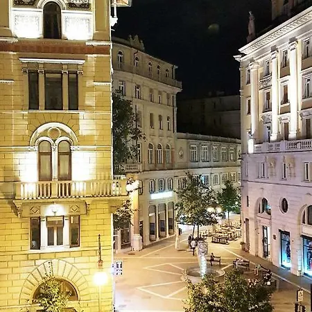 Center & - Fiori Di Pensionat Trieste